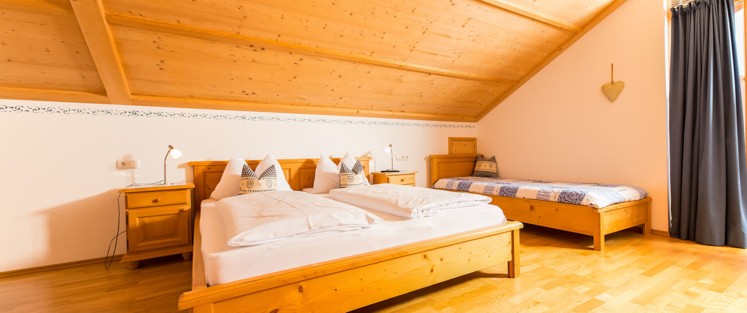 Schlafraum FeWo Anna mit weiterem Bett